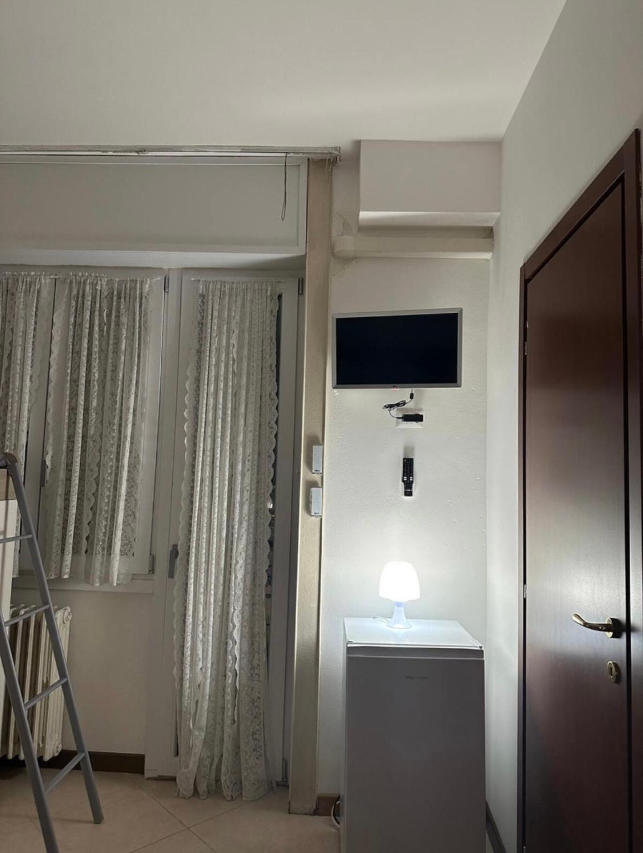 Gigli, Rooms Con Cucina In Comune E Terrazza Milan Extérieur photo